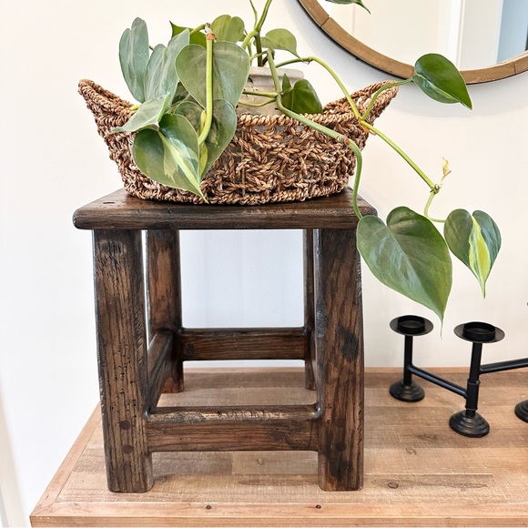 Vintage Primitive Small Stool Wooden Dark stain Rustic Earthy Decor Plant Stand - Picture 5 of 16